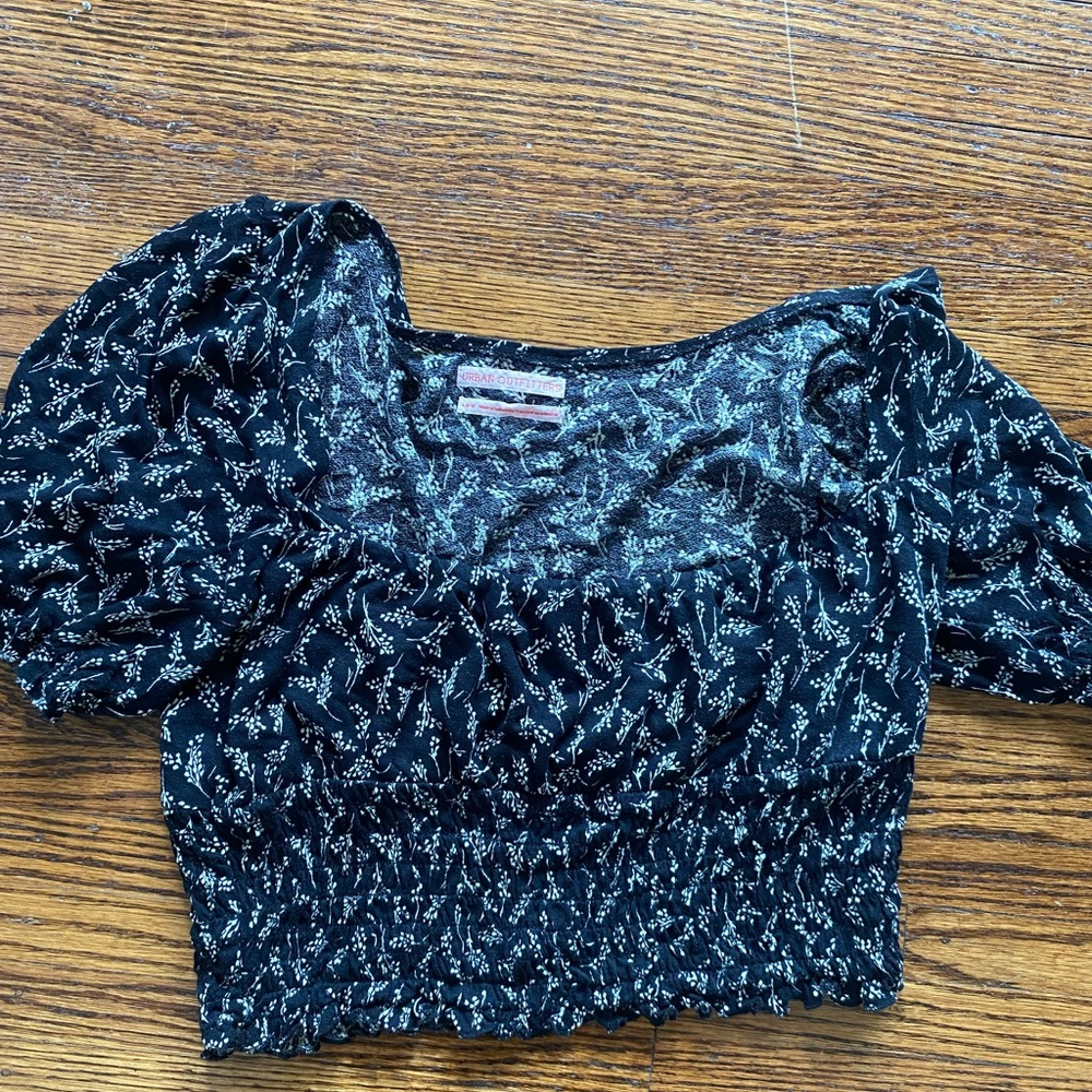 Urban Outfitters Cropped Square Neck Short Sleeve Black Floral Top